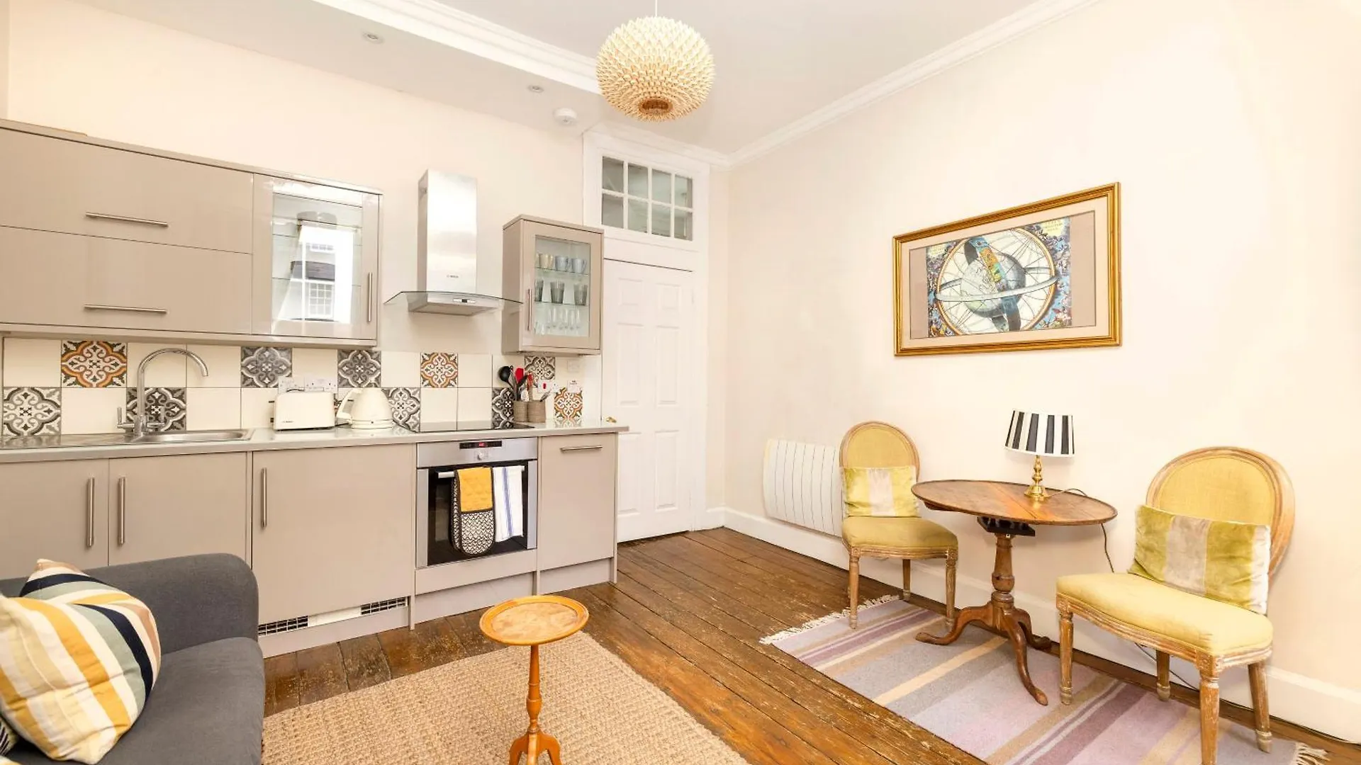 Joivy Classy Apartment Near Edinburgh Castle
