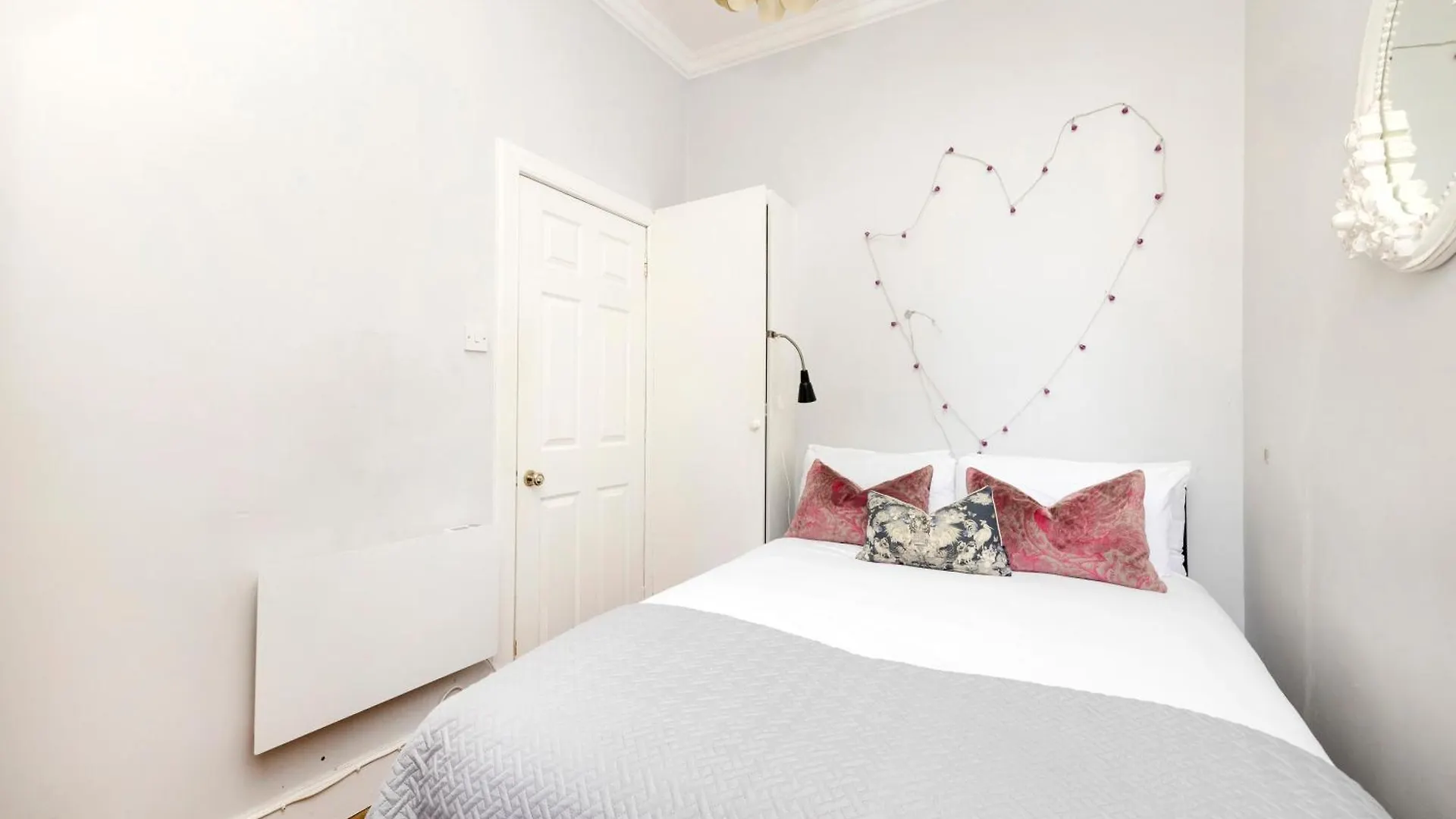 Joivy Classy Apartment Near Edinburgh Castle United Kingdom
