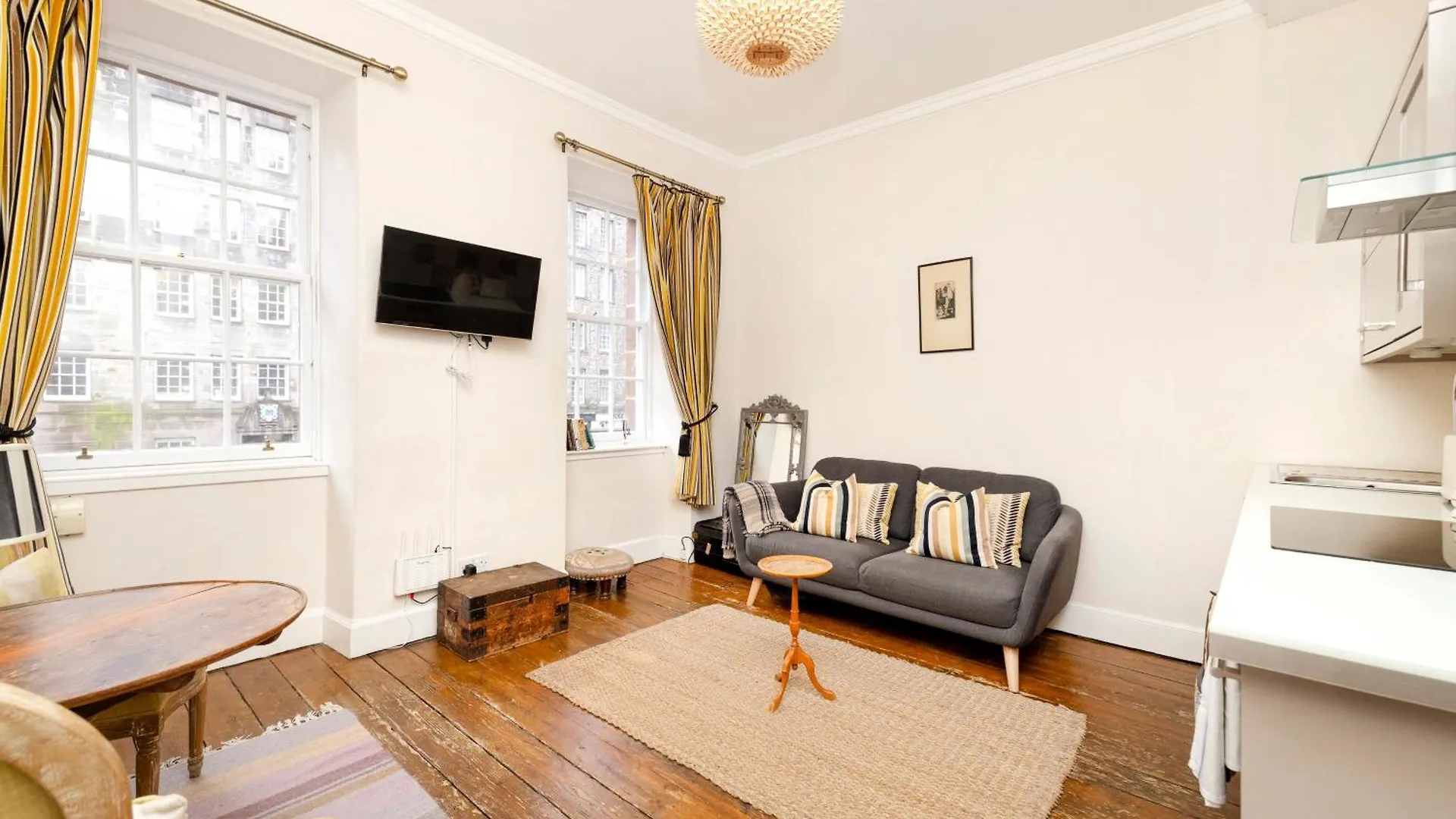 Joivy Classy Apartment Near Edinburgh Castle 0*,